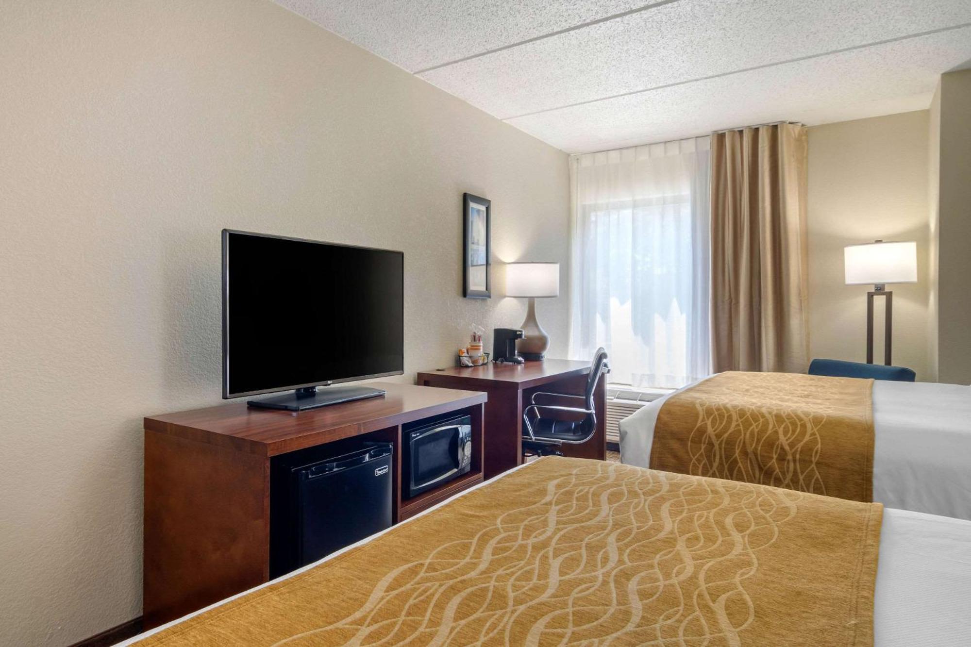 Inn Comfort Airport 3*