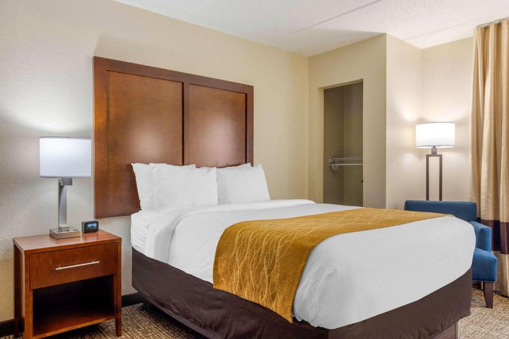 Comfort Airport Inn 3*