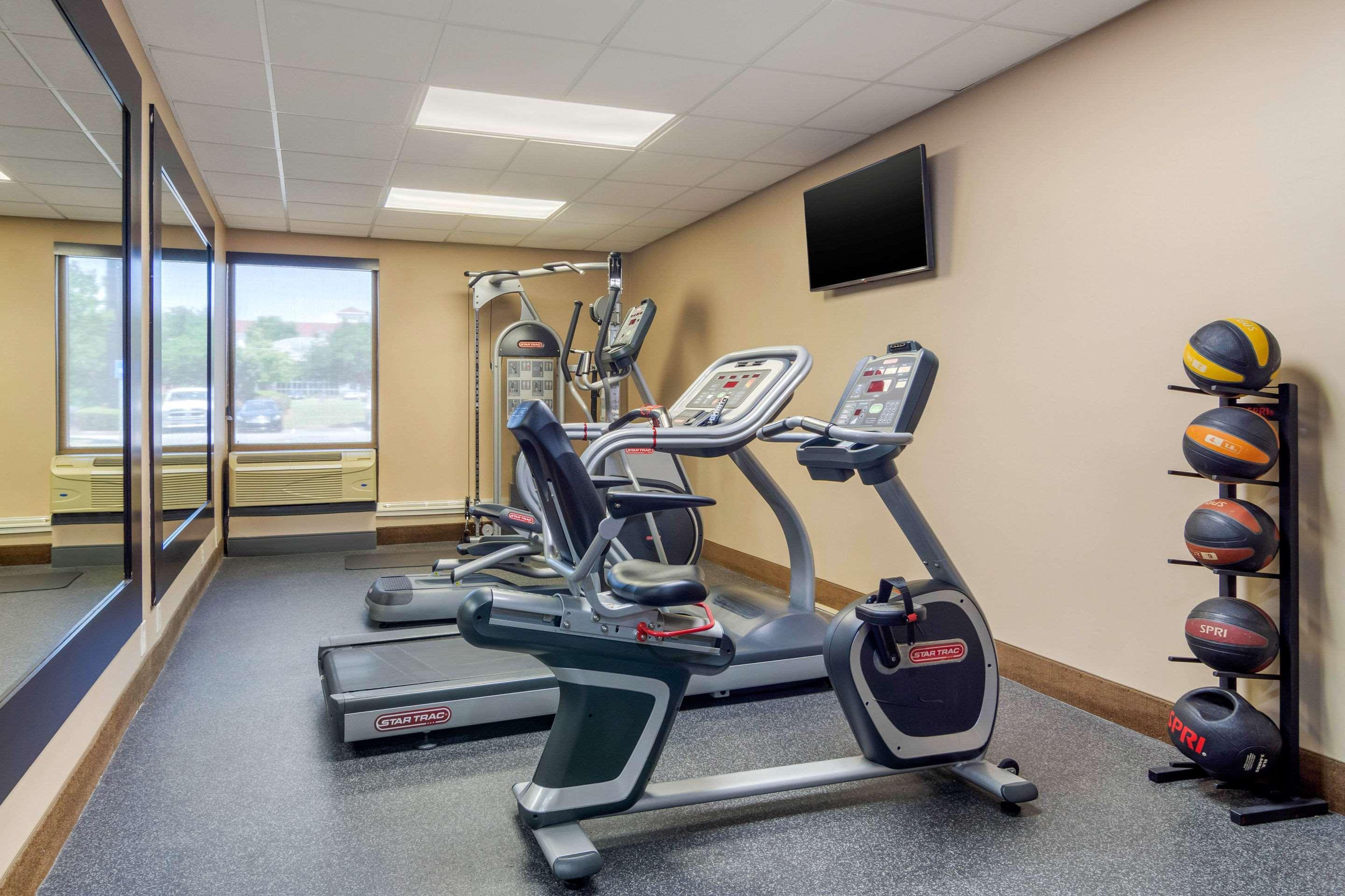 Comfort Airport Inn 3*